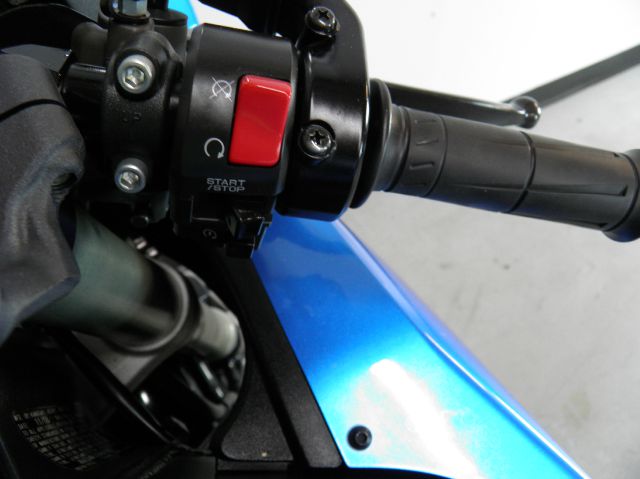 Kawasaki Ninja zx-6R 2009 photo 12