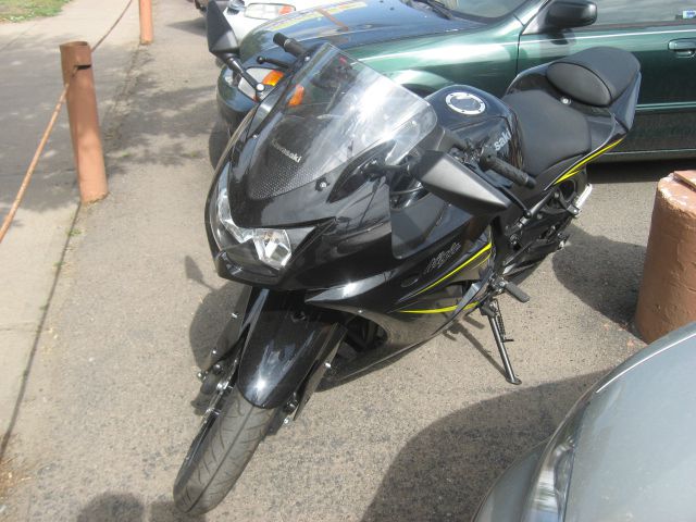 Kawasaki Ninja 250 2012 photo 2
