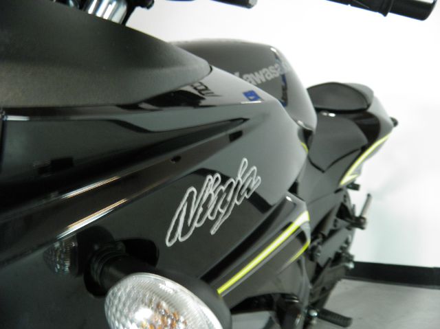 Kawasaki Ninja 250R 2012 photo 16