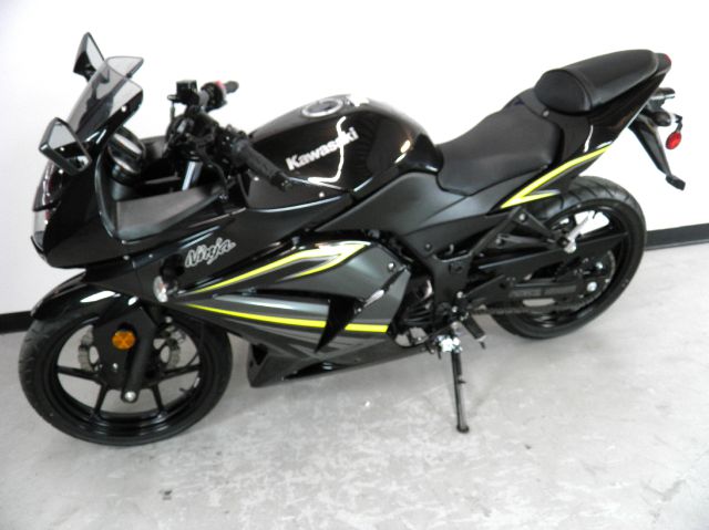 Kawasaki Ninja 250R 2012 photo 20