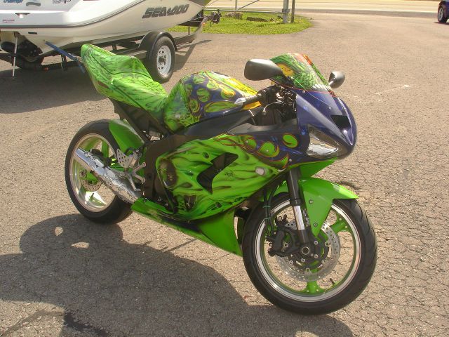 Kawasaki Ninja 600 2004 photo 1