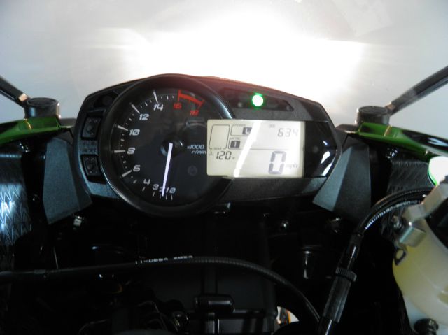 Kawasaki Ninja zx-6R 2013 photo 1