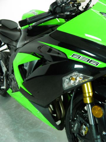 Kawasaki Ninja zx-6R 2013 photo 2