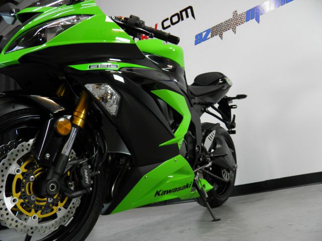 Kawasaki Ninja zx-6R 2013 photo 22
