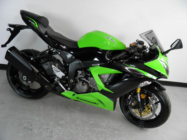 Kawasaki Ninja zx-6R 2013 photo 29
