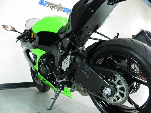 Kawasaki Ninja zx-6R 2013 photo 9