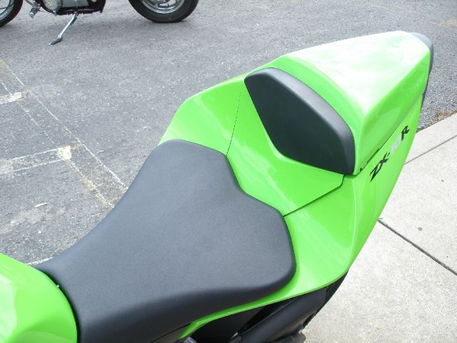 Kawasaki ZX-10 2008 photo 11
