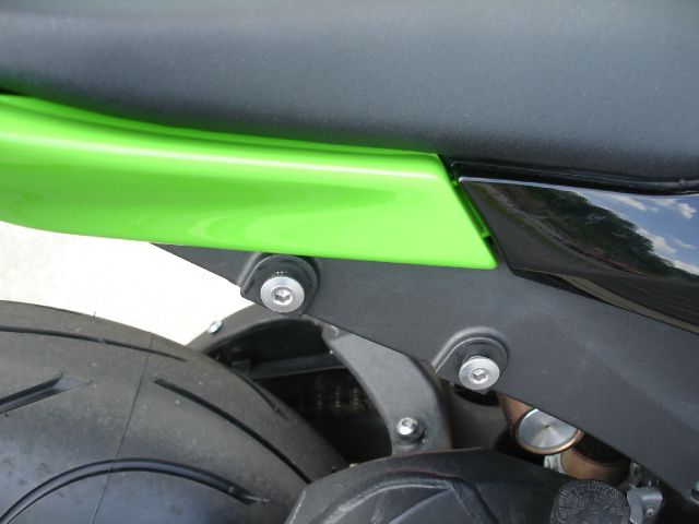 Kawasaki ZX-10 2008 photo 12