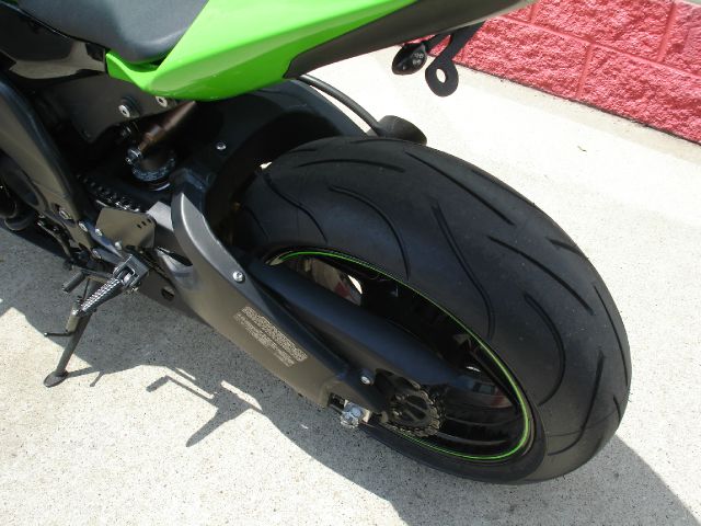Kawasaki ZX-10 2008 photo 26