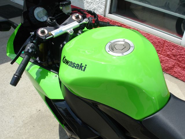 Kawasaki ZX-10 2008 photo 27
