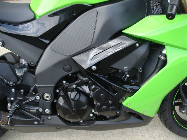 Kawasaki ZX-10 2008 photo 33