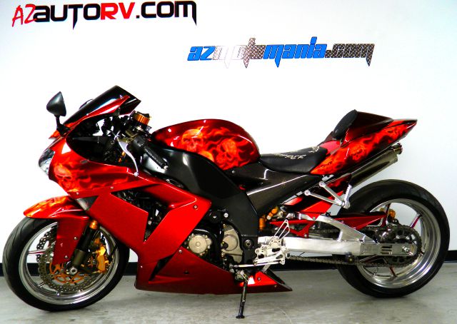 Kawasaki ZX-10R 2005 photo 2