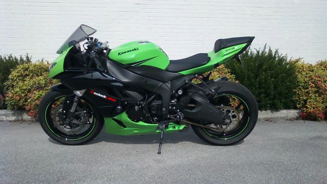 Kawasaki ZX-6r 2011 photo 4