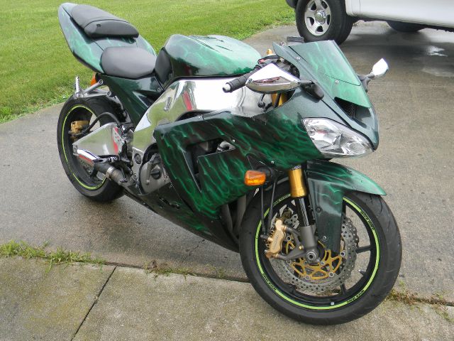 Kawasaki ZX1000 2005 photo 3