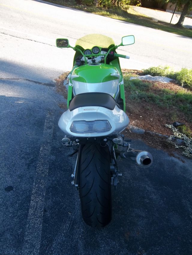 Kawasaki ZX900 1996 photo 4