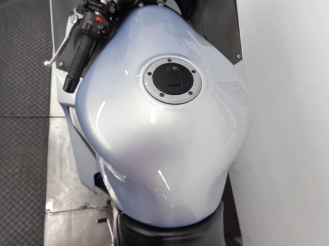 Kawasaki ZZR 1200 2004 photo 2