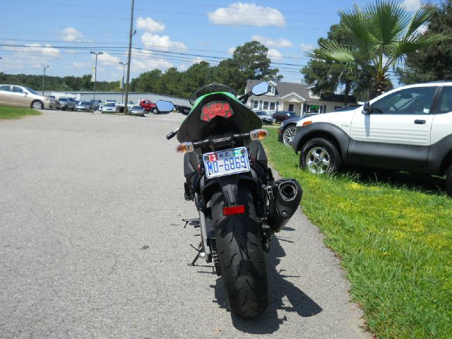 Kawasaki Zx10R Ninja 2010 photo 4
