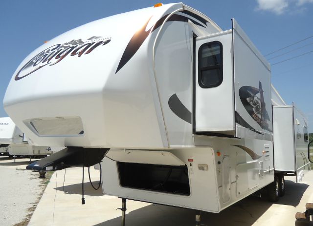 Keystone Cougar 2011 photo 2