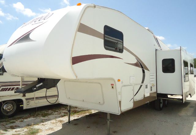 Keystone Laredo 2007 photo 4