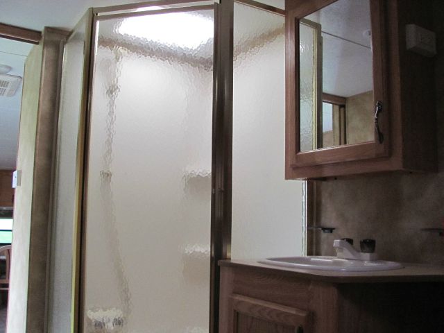 Keystone Laredo 2012 photo 12