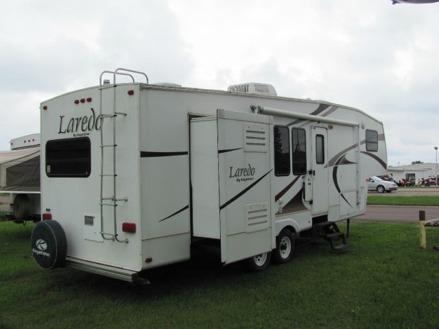 Keystone Laredo 2012 photo 29