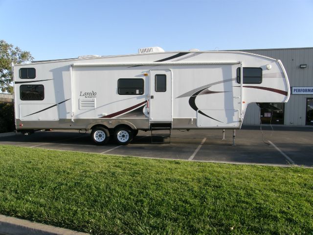 Keystone Laredo 30BH 2006 photo 2