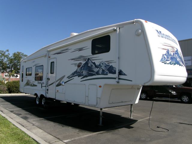 Keystone Montana 3400RL 2006 photo 1