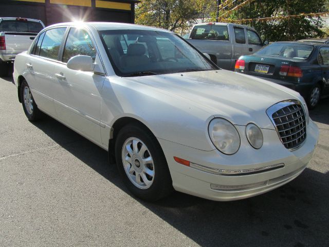 Kia Amanti 2004 photo 2