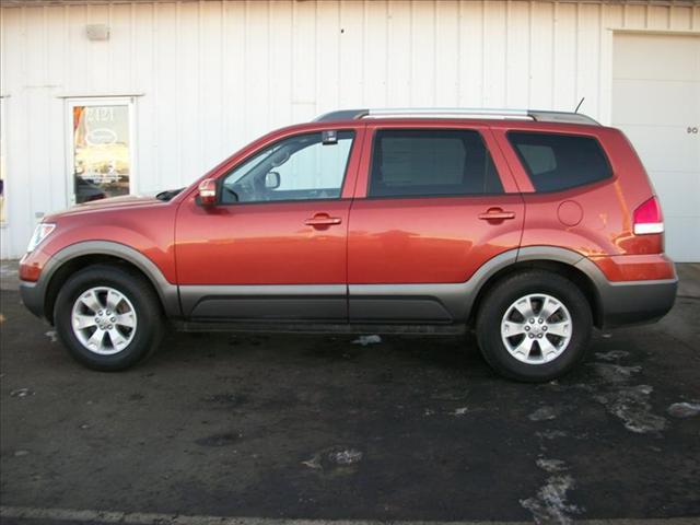 Kia Borrego 2009 photo 1