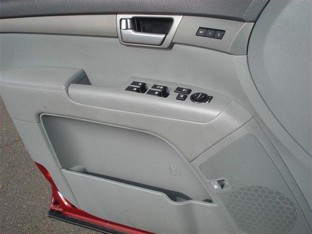 Kia Borrego 2009 photo 4