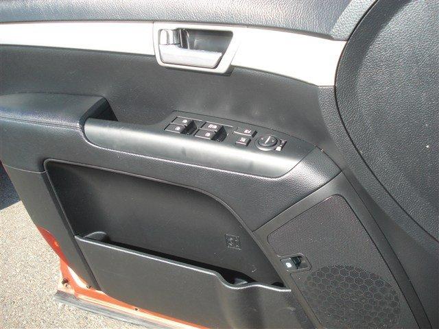 Kia Borrego 2009 photo 5