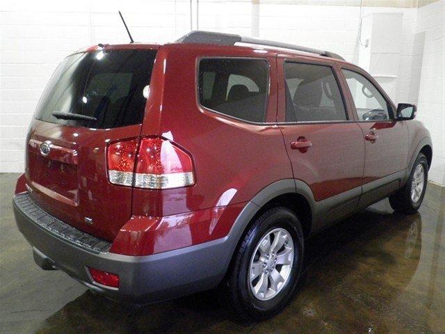 Kia Borrego 2009 photo 2