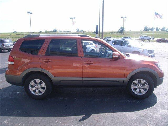 Kia Borrego 2009 photo 3