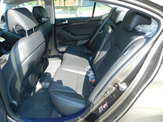 Kia Cadenza Premium Sedan