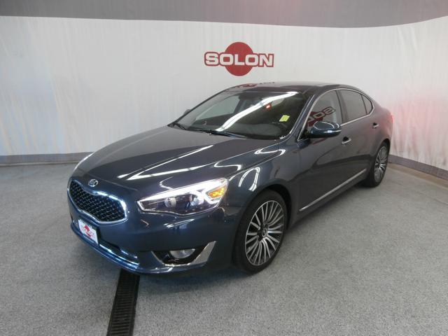 Kia Cadenza Premium Sedan