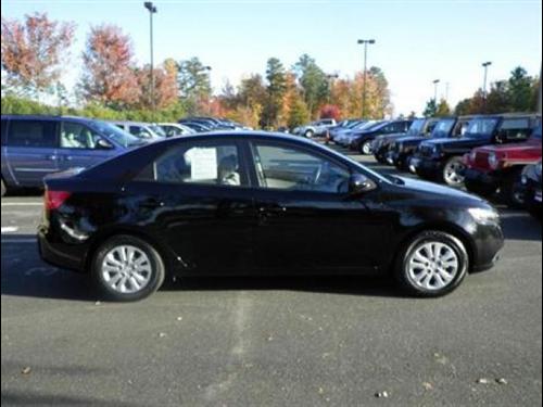Kia Forte 2010 photo 2