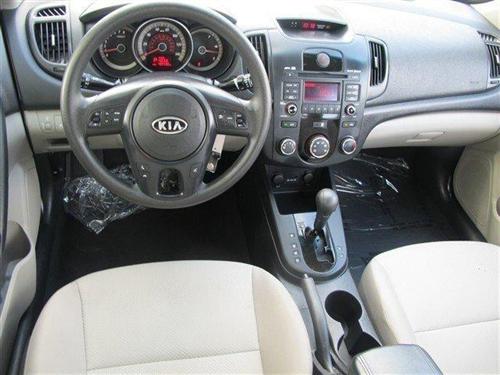 Kia Forte 2010 photo 3