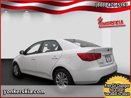 Kia Forte 2010 photo 1