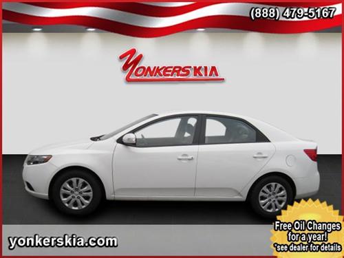 Kia Forte 2010 photo 2