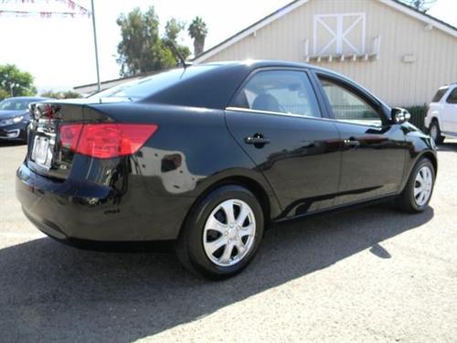 Kia Forte 2010 photo 1
