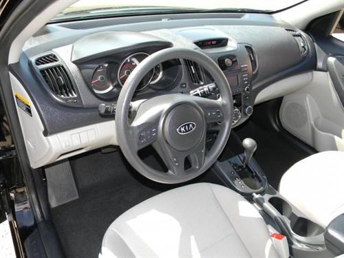 Kia Forte 2010 photo 3