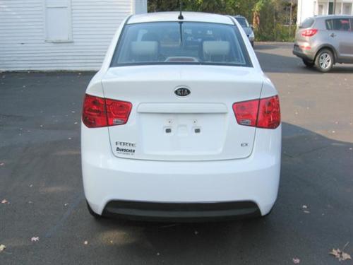 Kia Forte 2010 photo 3