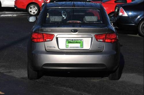Kia Forte 2010 photo 4