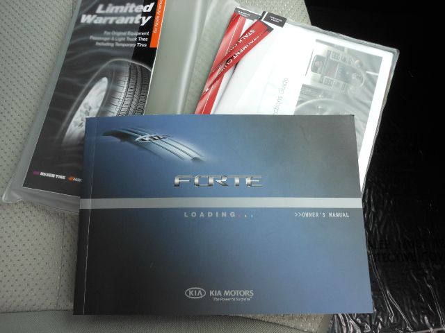 Kia Forte 2010 photo 1