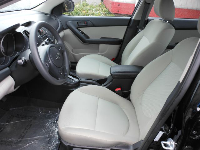 Kia Forte 2010 photo 5