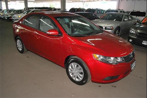 Kia Forte 2010 photo 2