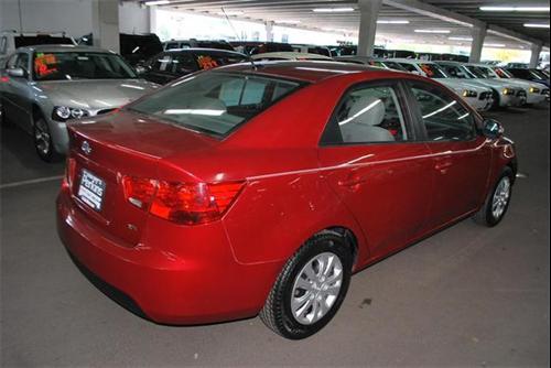 Kia Forte 2010 photo 4