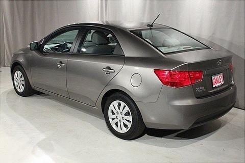 Kia Forte 2010 photo 2