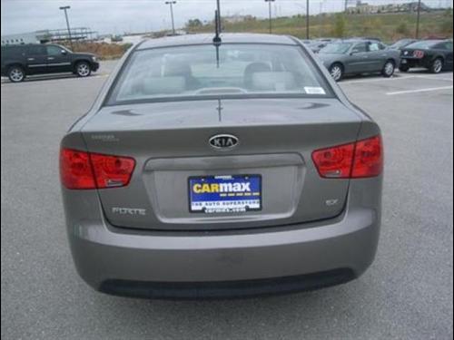 Kia Forte 2010 photo 5