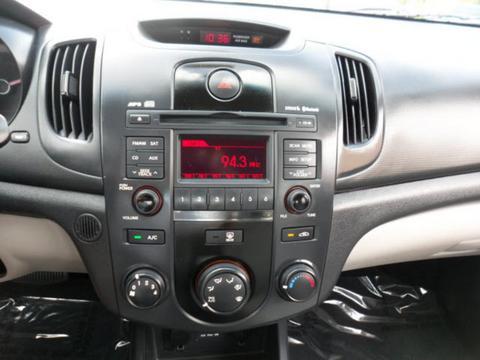 Kia Forte 2010 photo 1